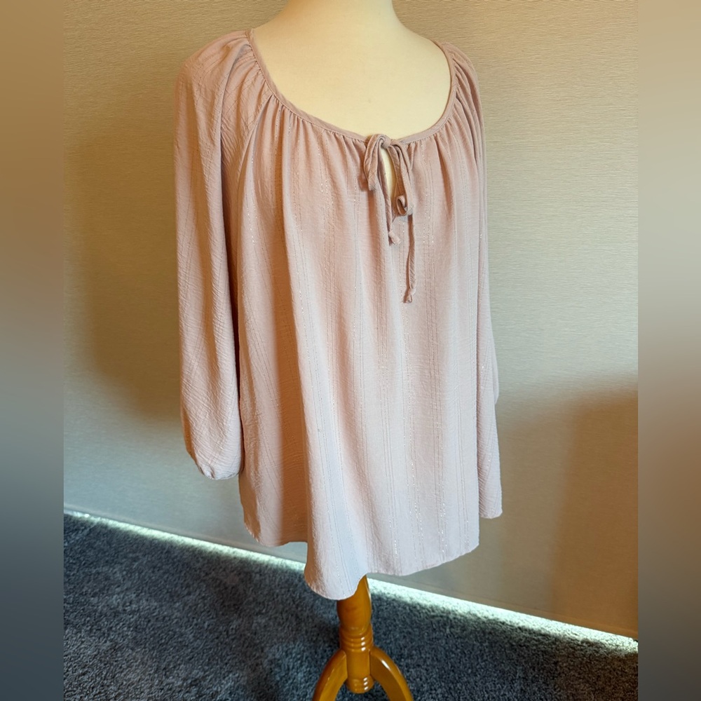Keri Skye Women's Blush Pink Top - Picture 2 of 4